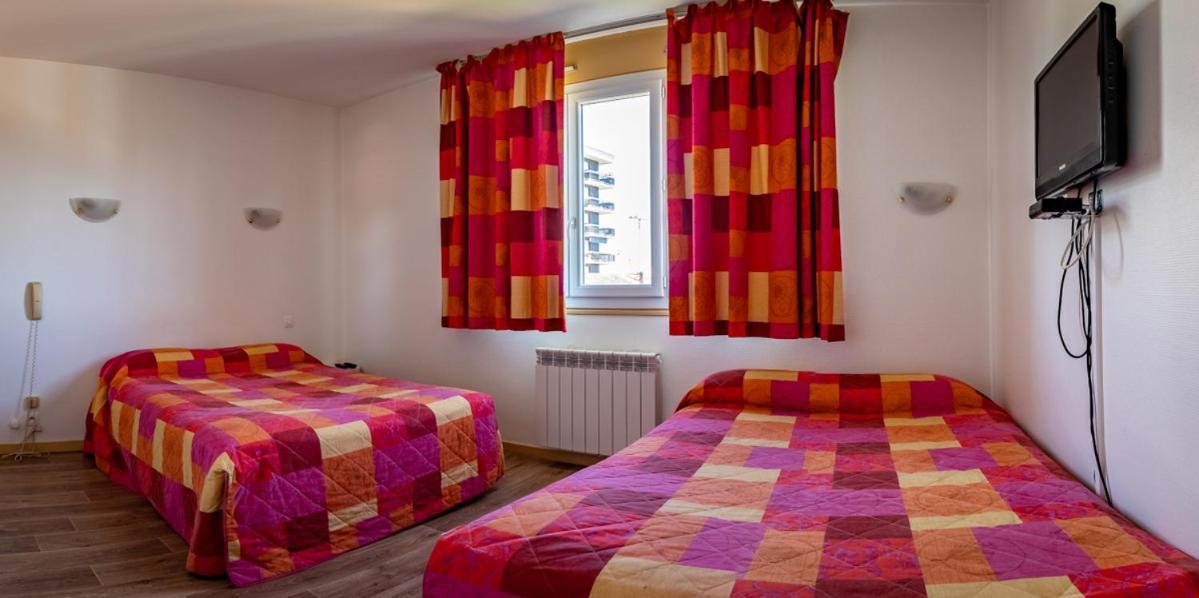 Hotel Le Boischaut - Citotel ชาโตรูซ์ ภายนอก รูปภาพ