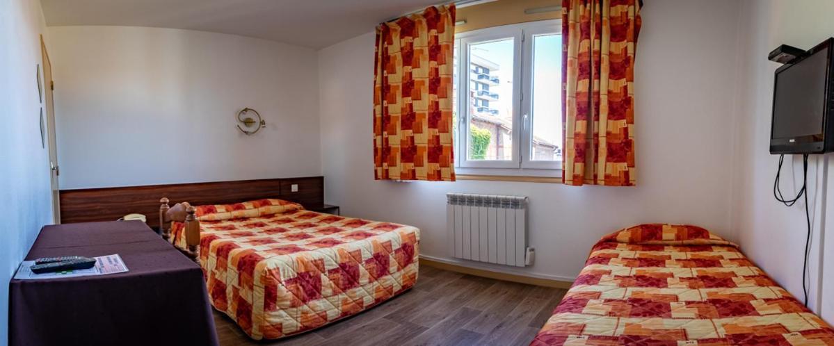 Hotel Le Boischaut - Citotel ชาโตรูซ์ ภายนอก รูปภาพ
