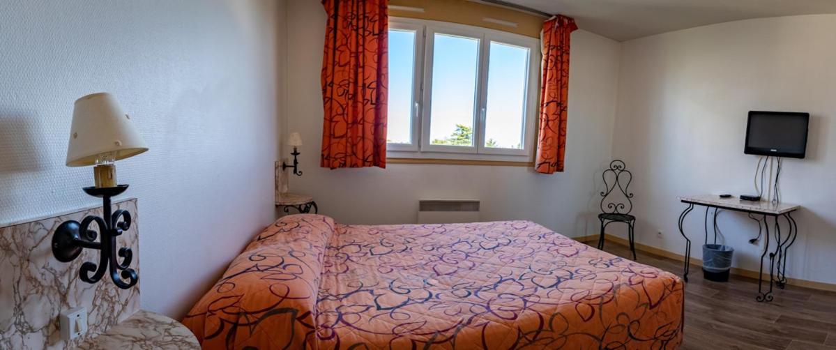 Hotel Le Boischaut - Citotel ชาโตรูซ์ ภายนอก รูปภาพ