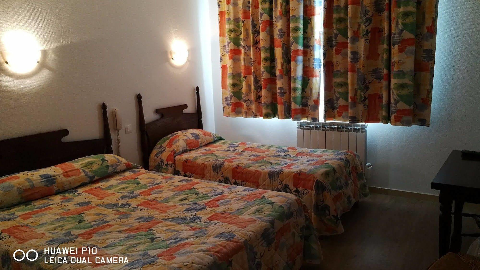 Hotel Le Boischaut - Citotel ชาโตรูซ์ ภายนอก รูปภาพ
